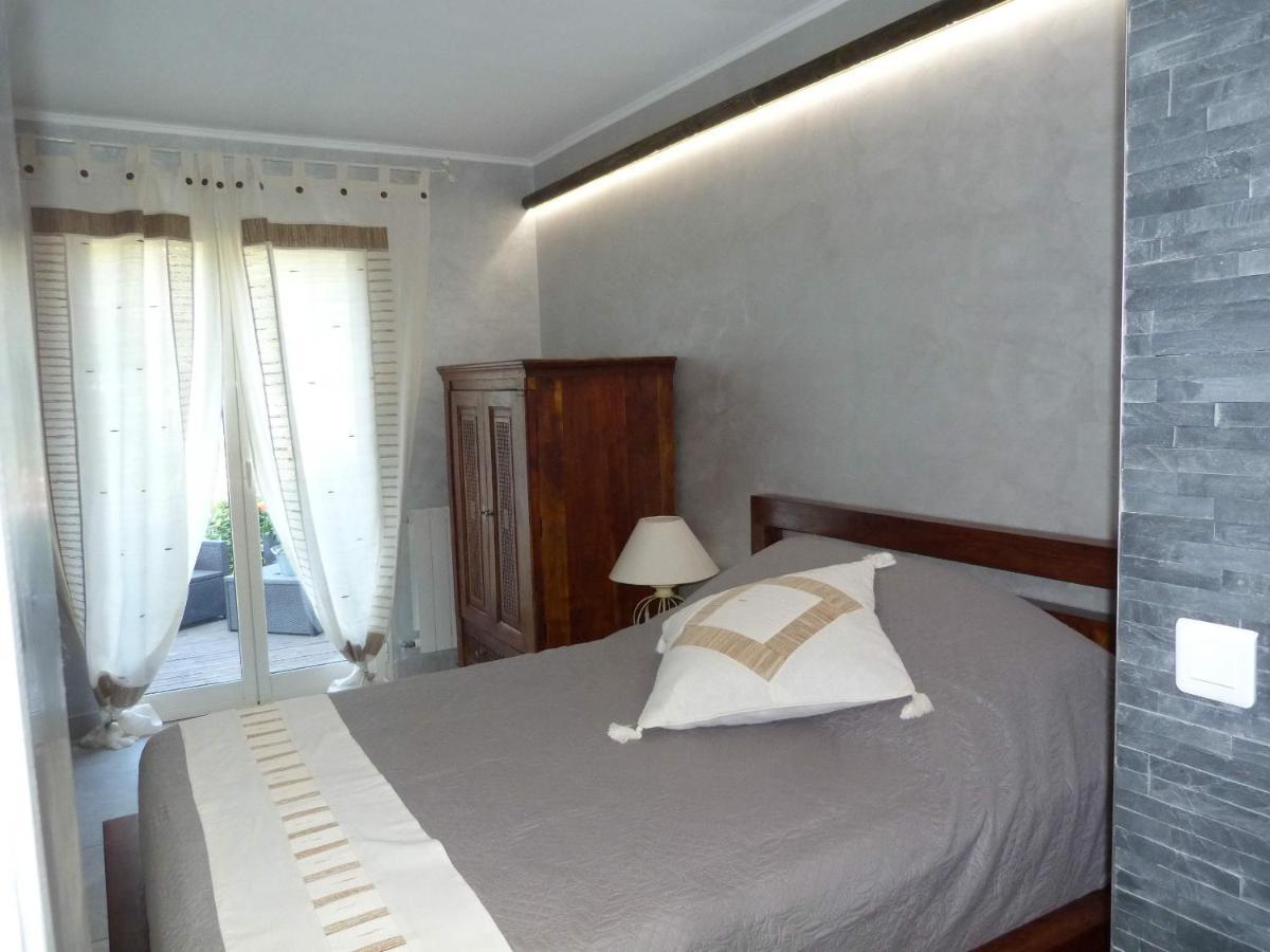 Les Bambous B&B Levens Exterior photo